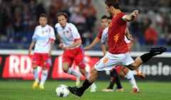 Video: Totti proslavio jubilej, promašio jedanaesterac, zabio dva gola, a Roma opet kiksala