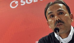 Sačuvao Augsburgu prvoligaški status i podnio ostavku