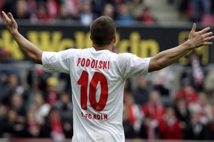 "Brutalno nepotrebno ispadanje" Kölna, dres Podolskog u mirovinu