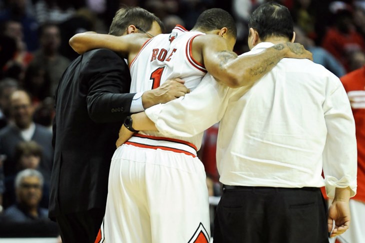 Derrick Rose uspješno operiran