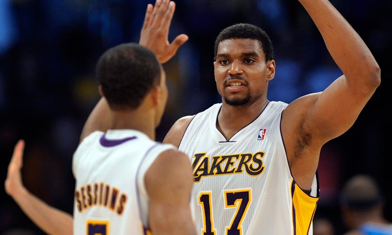 Larry Bird "bacio kocku": Andrew Bynum u Indiana Pacersima do kraja sezone