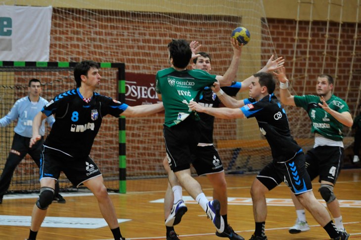 Zagrebaši živjeli opasno pa izvukli +1 u Našicama