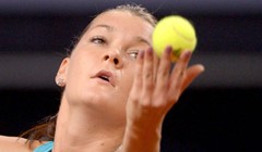 Azarenka projurila, umorna Radwanska i dalje bez pobjede protiv Cetkovske