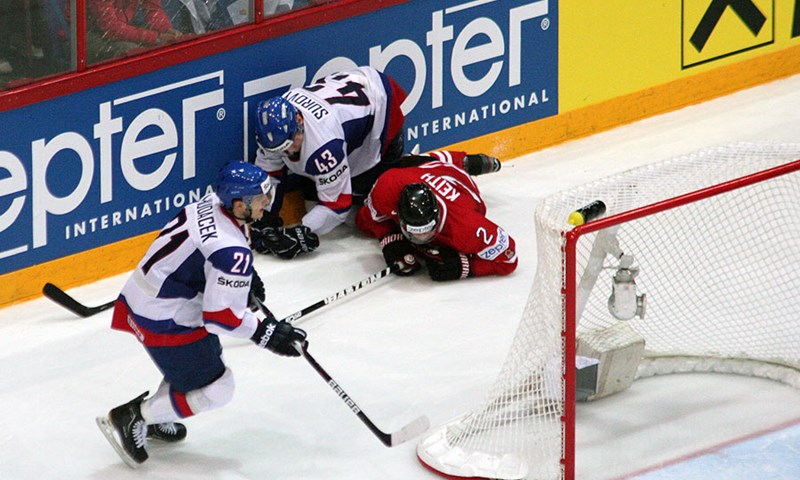 Video: Blackhawksima dovoljan jedan pogodak, Mason izvukao Flyerse u Vancouveru