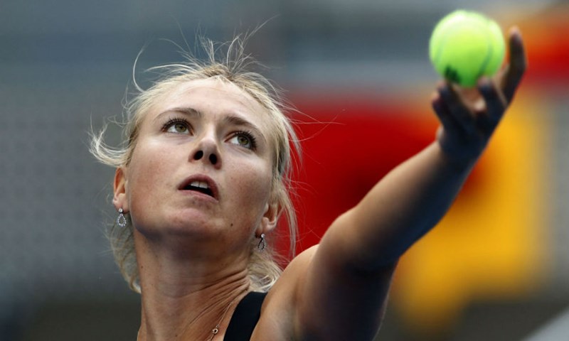 Azarenka predala bez borbe, Šarapova i sestre Williams u četvrtfinalu