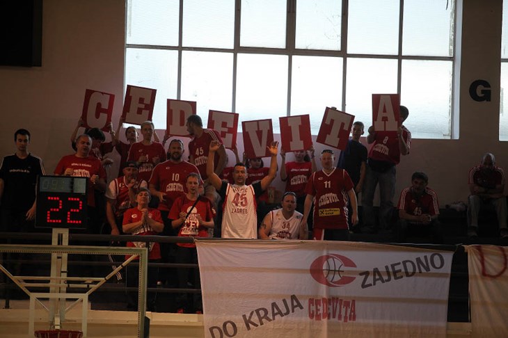 Što je to, zapravo, "umjetni" klub?