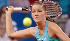 Bartoli se i dalje muči, Radwanska projurila