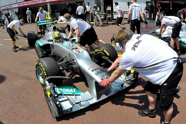 Schumacher najbrži, Webber kreće prvi