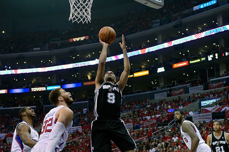 Nezaustavljivi Parker s 34 poena vodio Spurse do 20. uzastopne pobjede