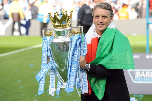 Mancini: "Lakše ćemo dovesti Van Persieja nego Cavanija"