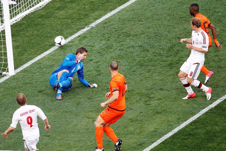 Bendtner: "Na normalan dan mislim da bi Nizozemci postigli gol ili dva"