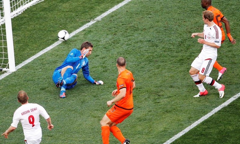 Bendtner: "Na normalan dan mislim da bi Nizozemci postigli gol ili dva"