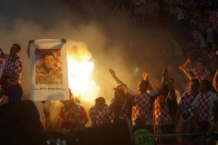 UEFA u petak odlučuje o eventualnoj kazni HNS-u zbog nedjeljne bakljade u Poznanu