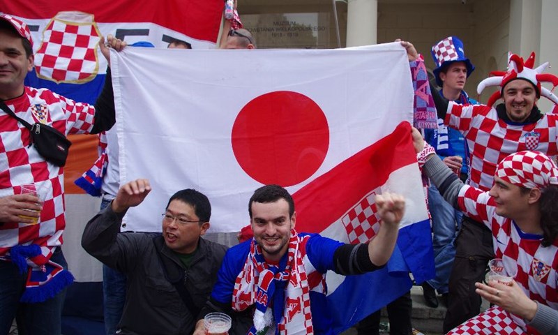 Foto: Sportnetov Japanac s hrvatskim navijačima u Poznanu