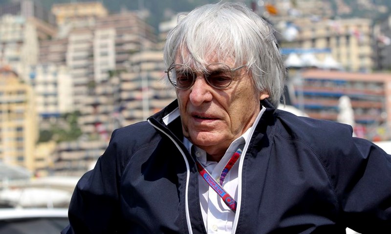 Bankar ustvrdio da je primio mito od Bernieja Ecclestonea