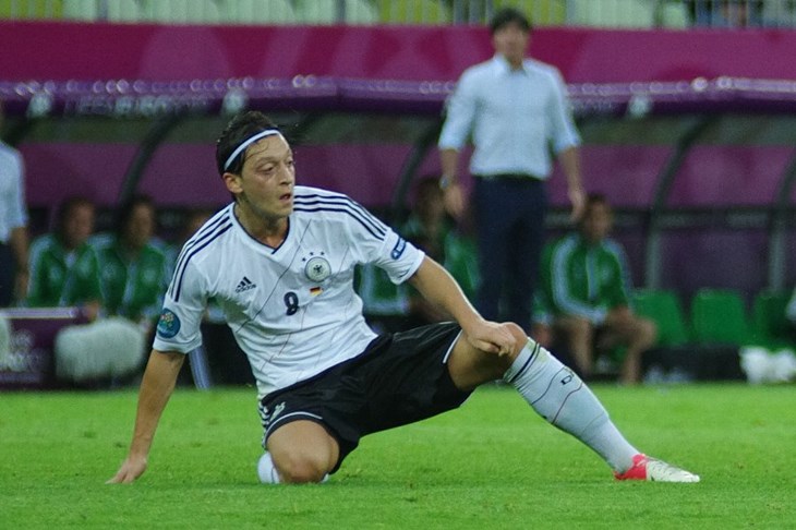 Emery: 'Özil mora preispitati svoj stav i odnos'