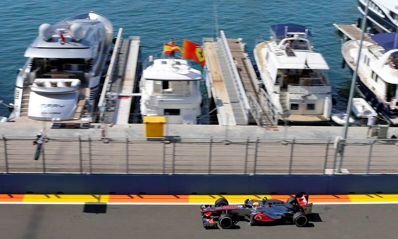 Maldonado izgubio osvojeni bod, Schumacher prošao bez kazne i zadržao postolje