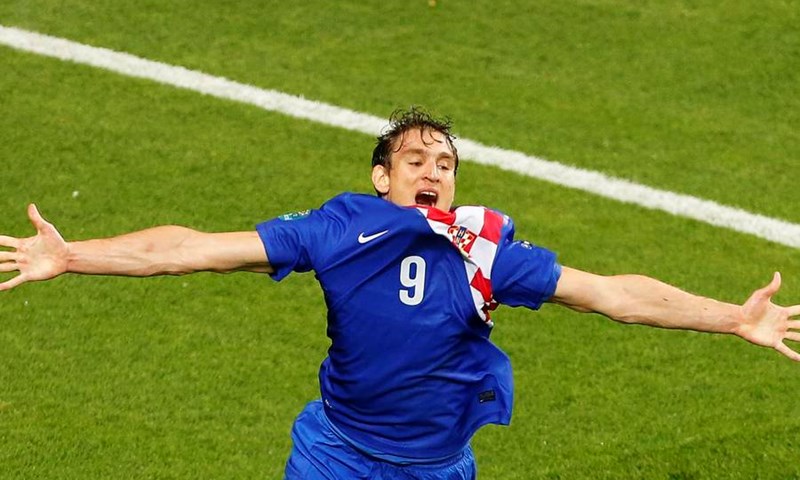 Nikica Jelavić propušta Chelsea i Liverpool: novih mjesec i pol dana oporavka