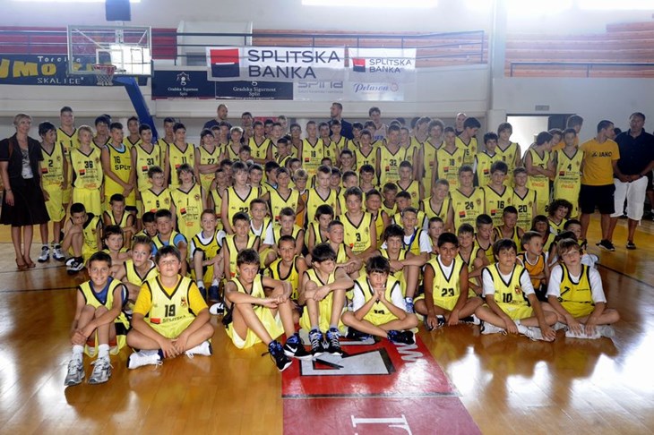 Perasović, Rađa, Vujčić, Sobin i Katić posjetili klince na Gripama