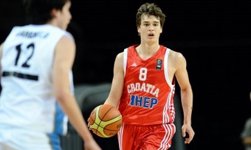 Hezonja: "Moram napredovati u svim segmentima igre, ali mi treneri svakodnevno pomažu"