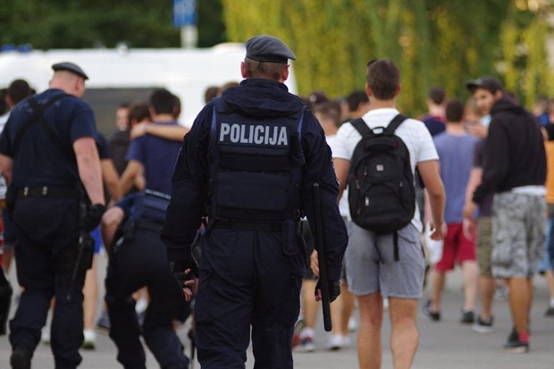 Hrvatski policajci pomažu francuskim kolegama tijekom Eura