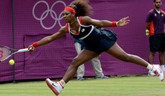 Azarenka izgubila set, sestre Williams u odličnoj formi