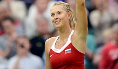 Šarapova stala na kraj Britanki, Azarenka ispuhala svjećice i poigrala se sa Španjolkom
