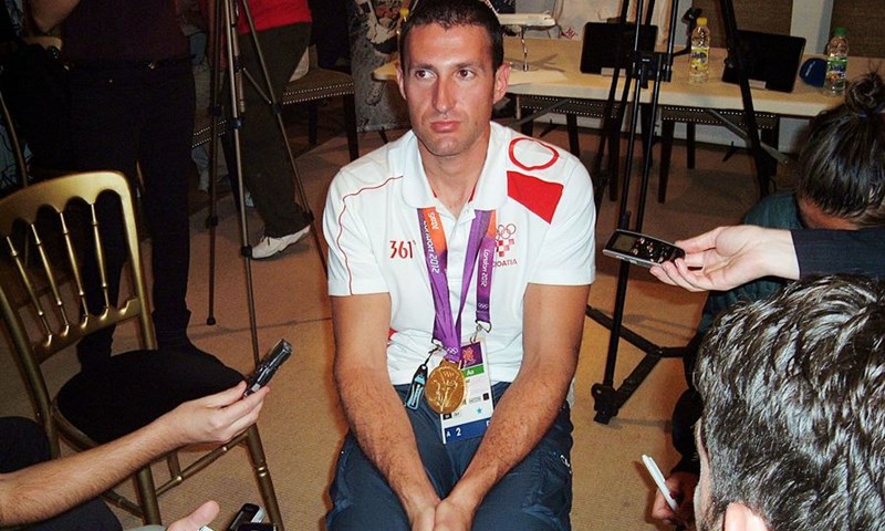 Neka se i Đoković može pohvaliti slikom s olimpijskim pobjednikom