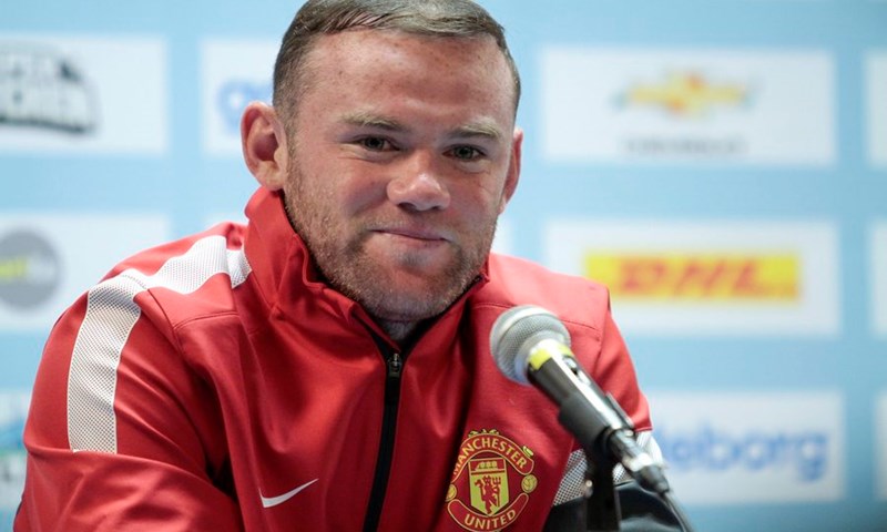 Rooney: "Van Persie bi bio odličan dodatak Unitedu"