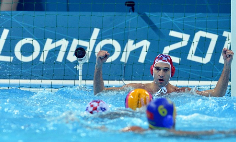 Crnogorci nemoćni pred briljantnim Pavićem i savršenom hrvatskom obranom!