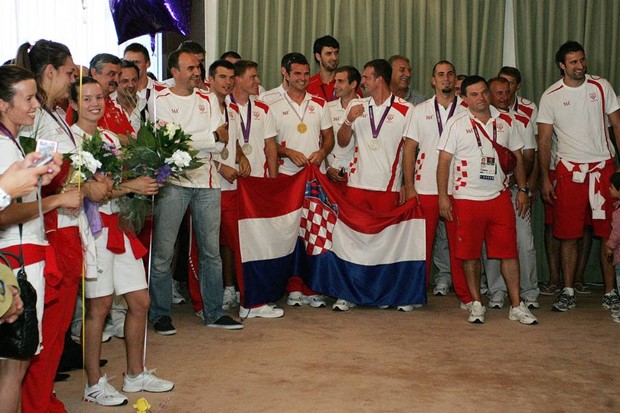 Hrvatski olimpijci sletjeli u Zagreb, dočekani i na Trgu