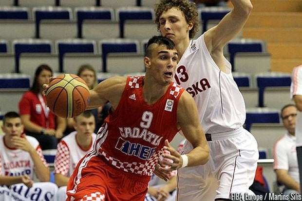 Četvrtom pobjedom u četvrtoj utakmici hrvatski juniori osigurali četvrtfinale Europskog prvenstva