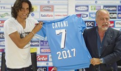 Cavani odbio Chelsea i Manchester City pa produljio ugovor s Napolijem