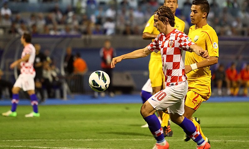 Rakitić: "Modrić razmišlja brže od drugih igrača"