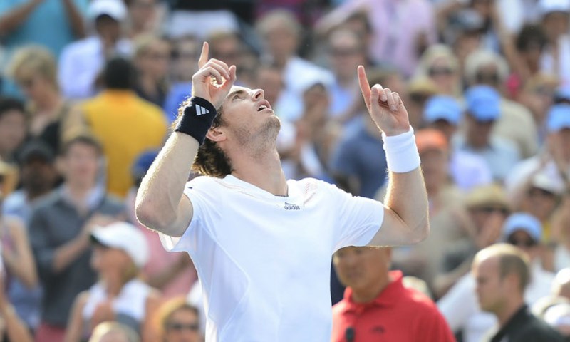 Murray preživio kasni povratak Berdycha i ušao u finale, Đoković i Ferrer prekinuti zbog tornada
