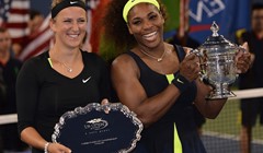 Serena Williams pred svojom publikom osvojila 15. Grand Slam, Azarenka servirala za meč