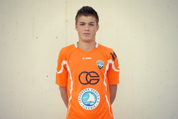 Šibenikov reprezentativac Duje Ćaleta-Car potpisao za austrijski Pasching