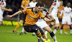 U grčevitoj borbi za ostanak poželjno je izbjeći ovako bizarne autogolove