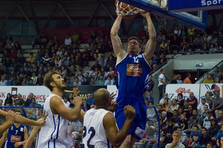 Cibona živnula u najavi sezone, Efes pao u Zagrebu