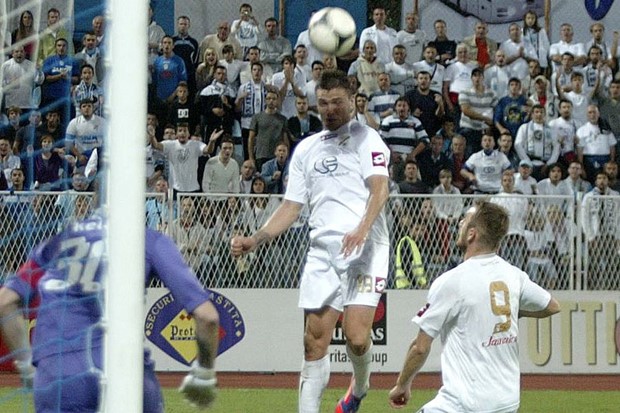 Video: Rijeka u derbiju srušila Dinamo, Modri s tri pogotka u mreži napustili Kantridu