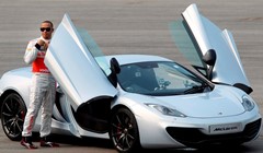 Hamilton se odlučio za "novi izazov" u Mercedesu, a u McLaren stiže Sergio Perez