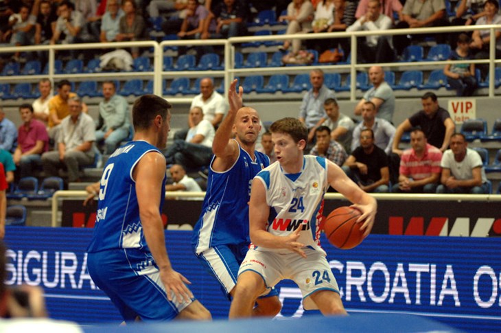 Igokea u tijesnoj završnici protiv Szolonokija vratila prvu poziciju