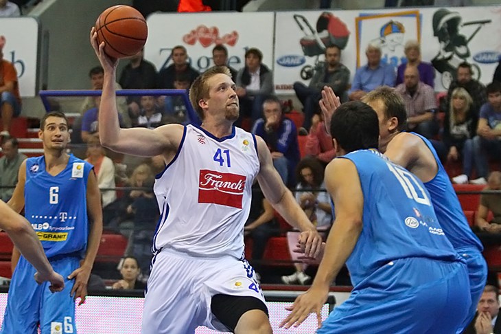 Cibona pala u napetom susretu na teškom gostovanju, Igokea korak predaleko