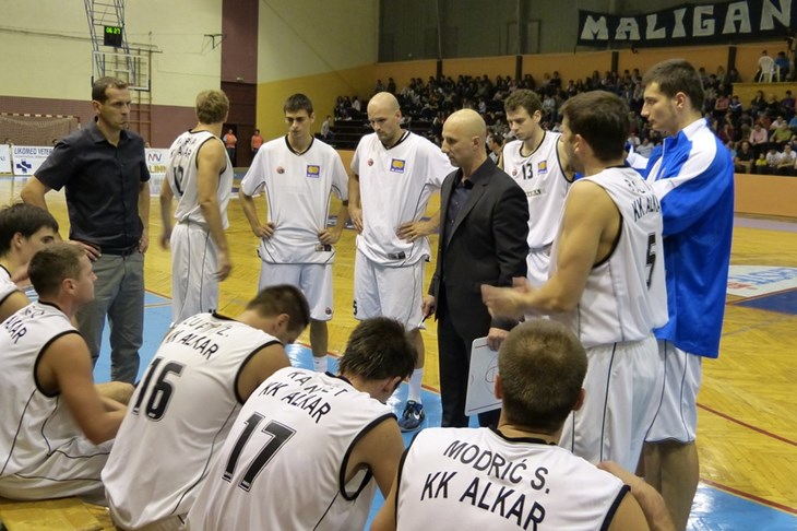 Osječki sokol i Alkar u borbi za Split