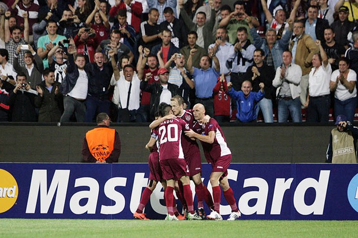 Video: Cluju ipak nije pomoglo čudo na Old Traffordu