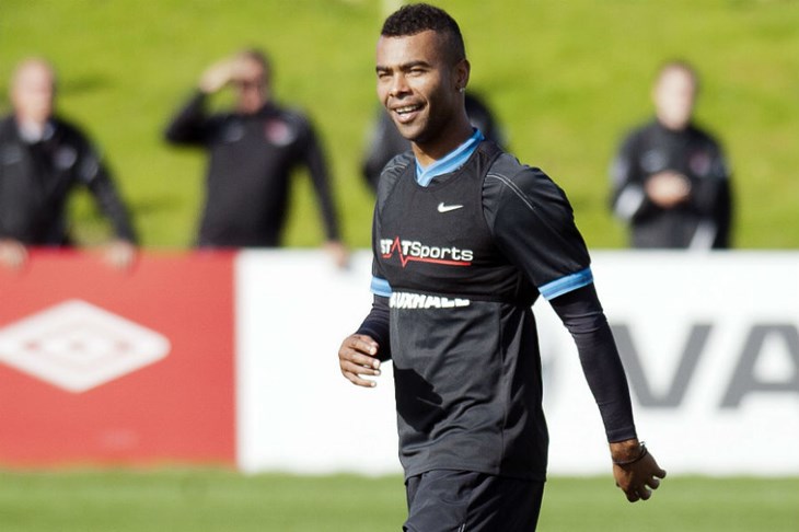 Mourinho: "Ne vidim nikakav razlog zašto Ashley Cole ne bi putovao na SP u Brazil"