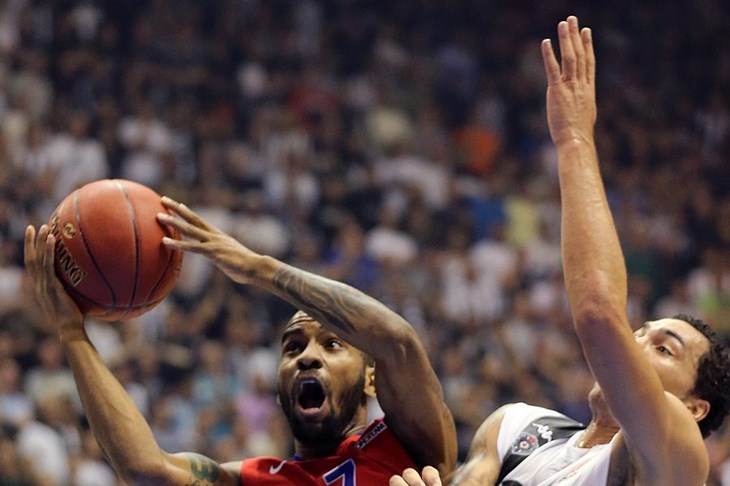 Partizan ispustio CSKA u produžetku, Radošević najefikasniji u teškom porazu od Barcelone