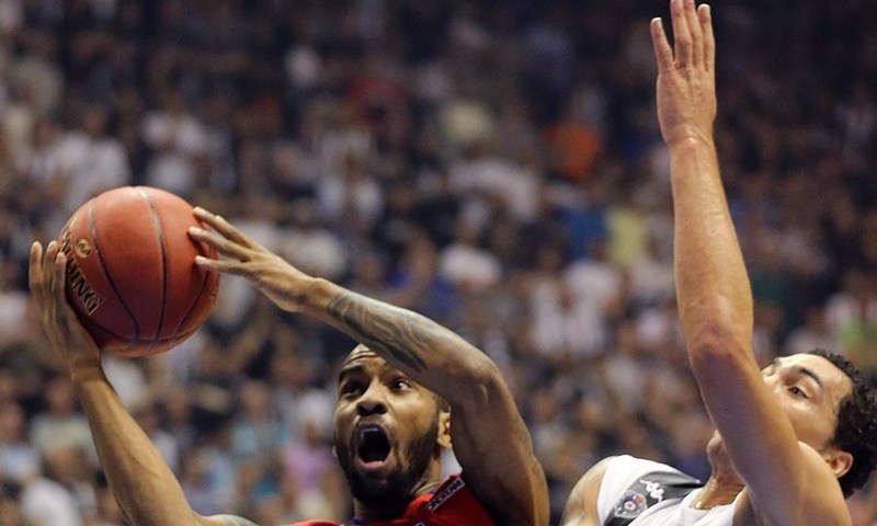 Partizan ispustio CSKA u produžetku, Radošević najefikasniji u teškom porazu od Barcelone