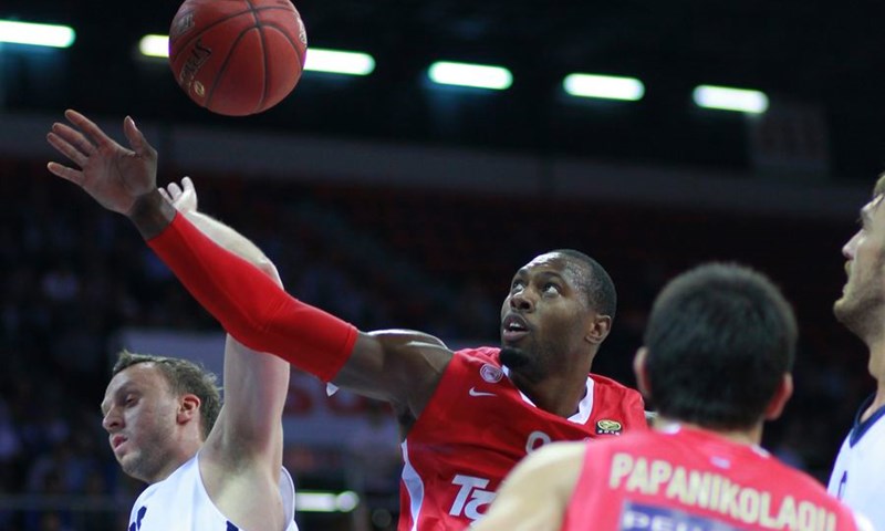 Olympiakos u problemima, Dorsey napušta Pirej