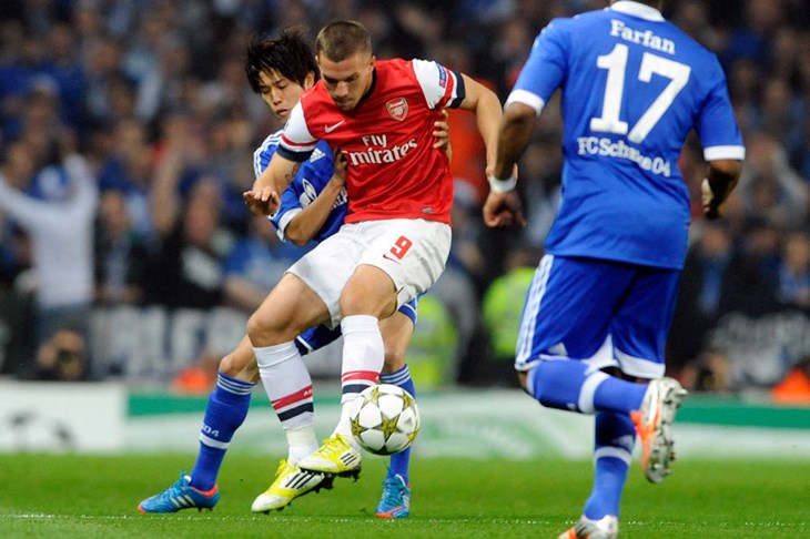 Video: Huntelaar i Afellay šokirali Emirates